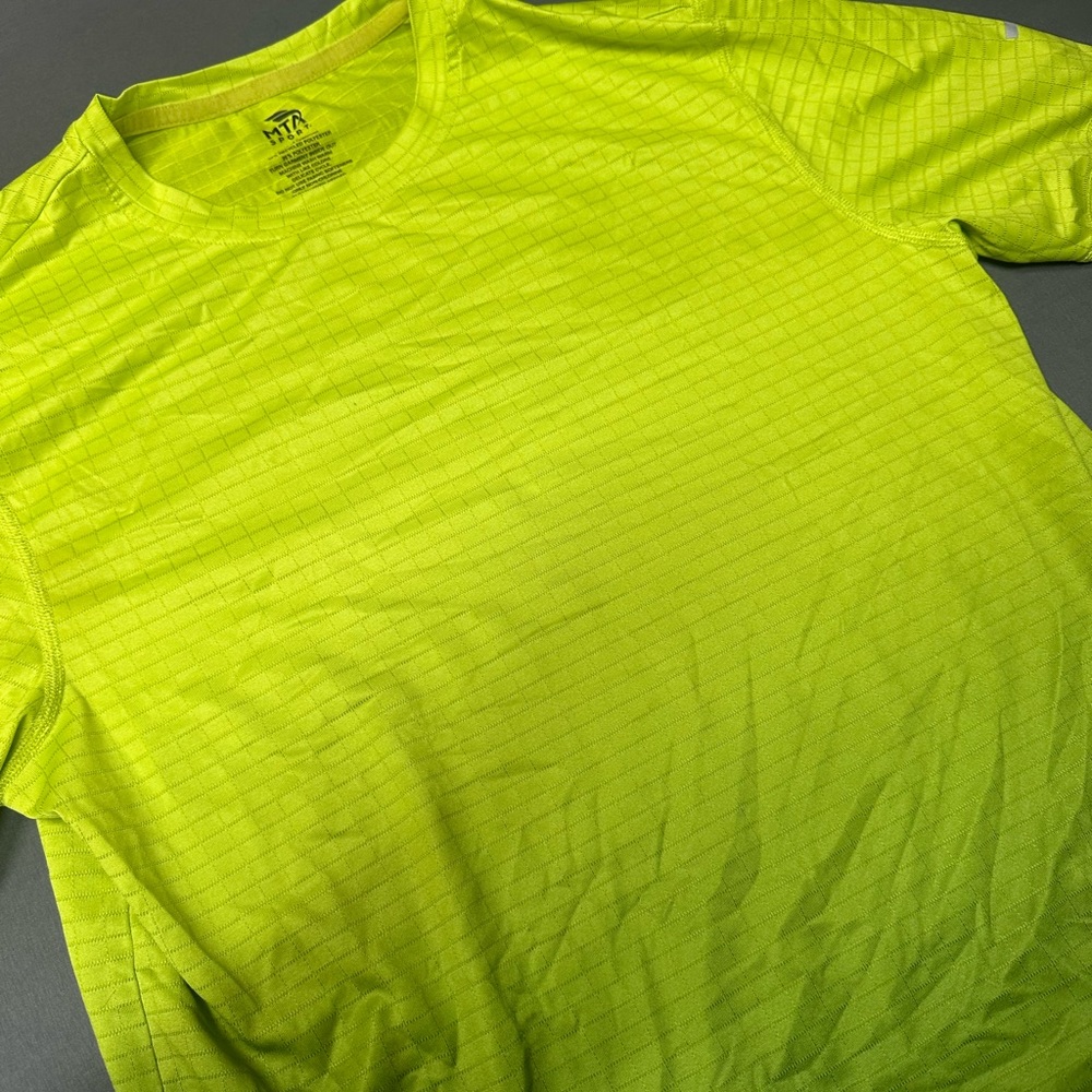 Mens MTA Sport Green/Yellow Fade Athletic T Shirt Medium M